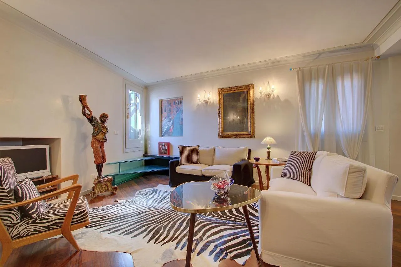 Moors Terrace Apartment Venice